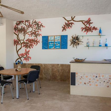 Apartments Tania パラリア・ディオニショウ エクステリア 写真