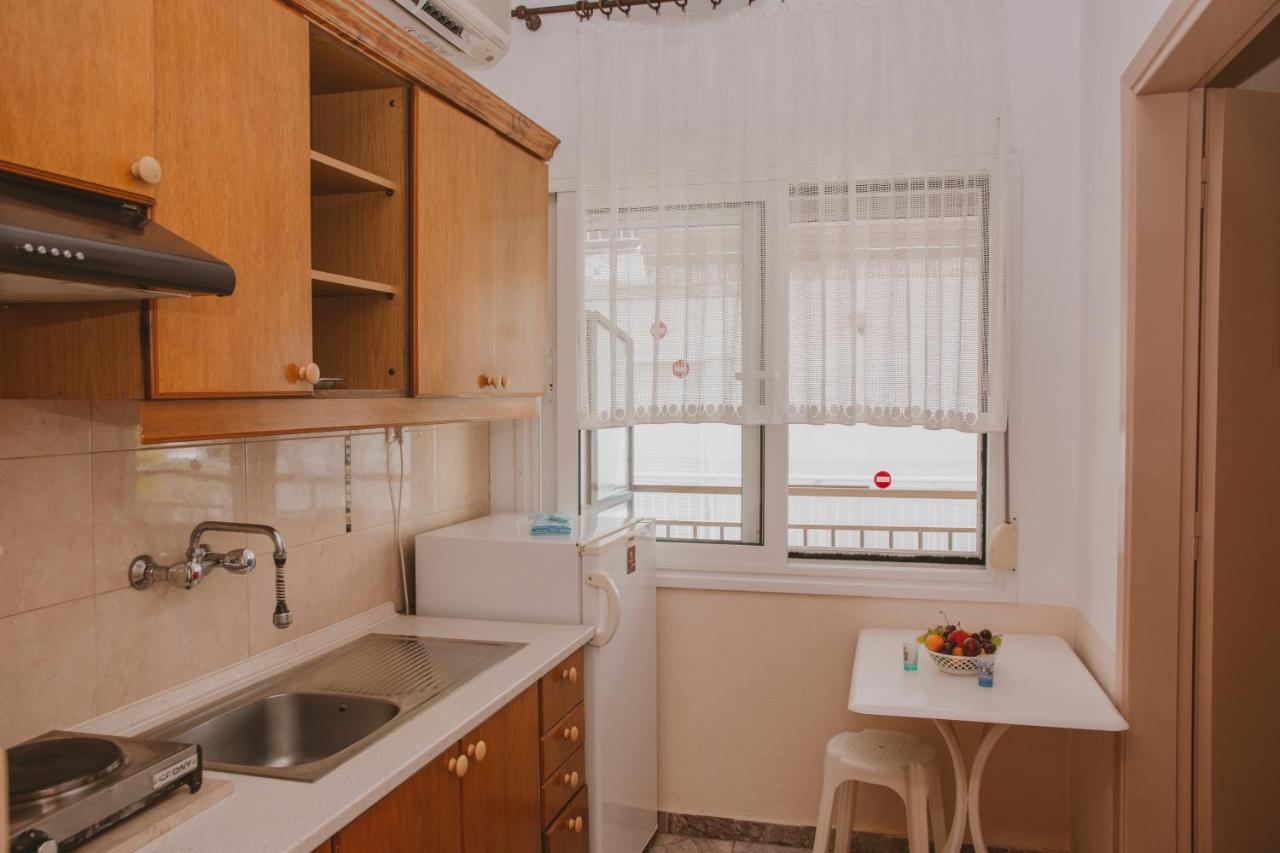 Apartments Tania パラリア・ディオニショウ エクステリア 写真
